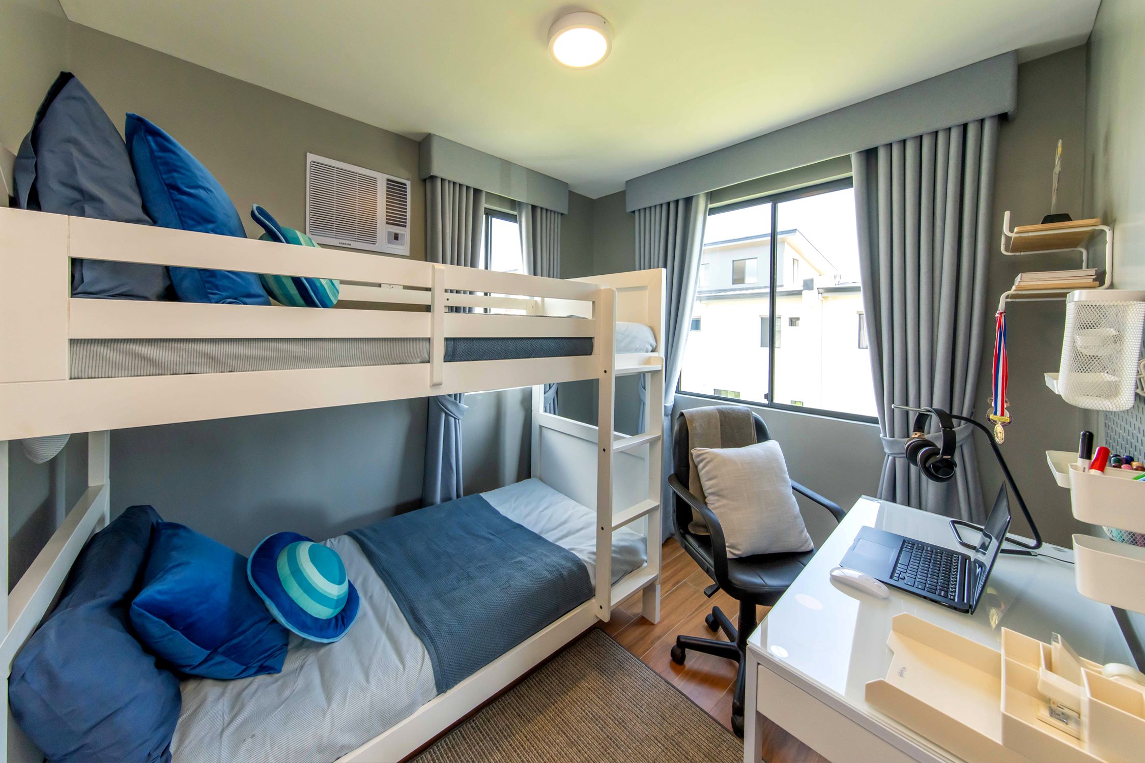 Sentrina Alaminos Amira