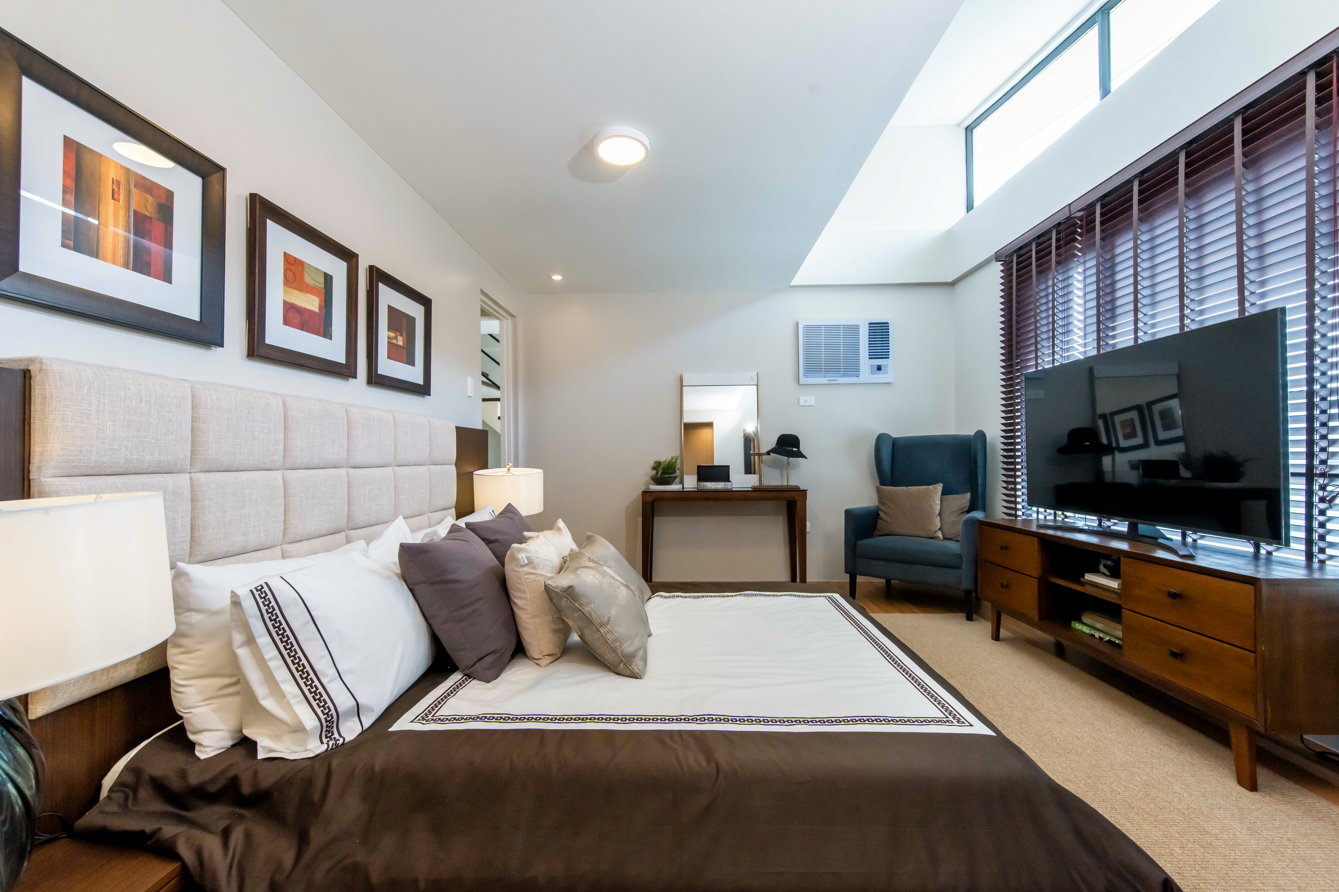 Lavine Master Bedroom